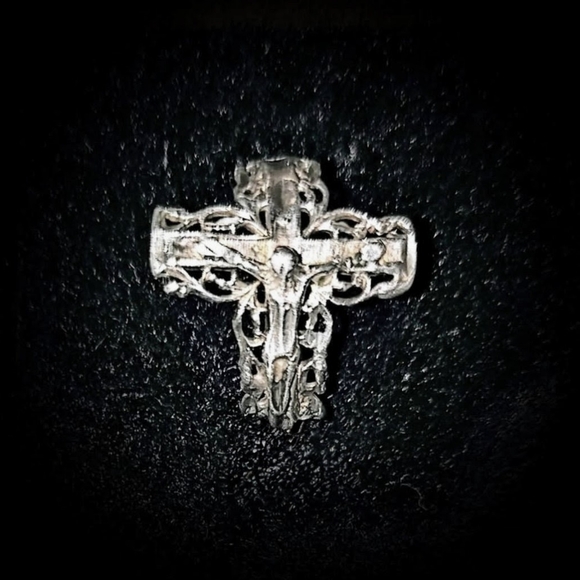 EXQUISITE 14K White Gold Vintage/Antique Crucifix Ring - Picture 7 of 9